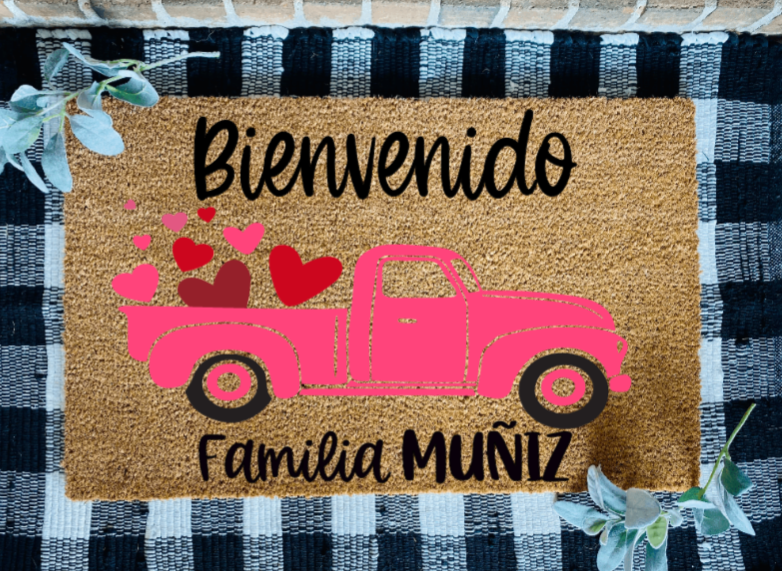 Felpudo Bienvenido Valentine personalizado con apellido familiar