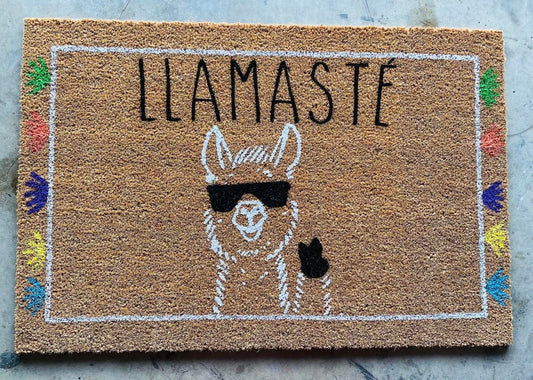 Llamaste with Border Doormat