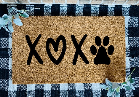 XOXO Dog Paw Valentine's Day Door Mat