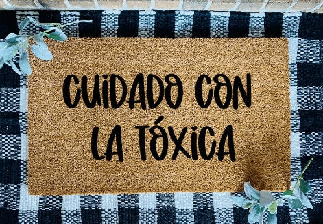 Cuidado Con La Toxica Tapete