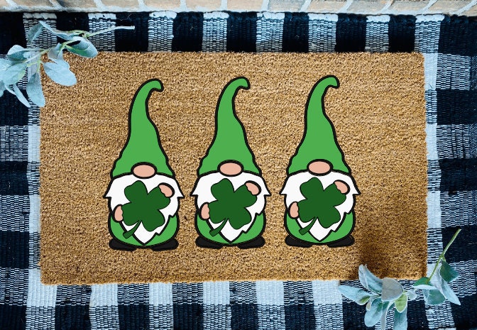 Gnomes Welcome Four Leaf Clover Door Mat